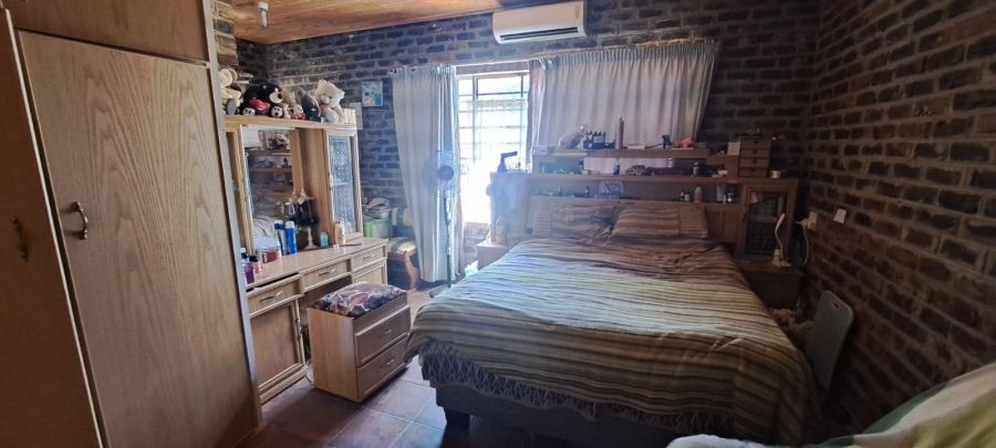 6 Bedroom Property for Sale in Schweizer Reneke North West